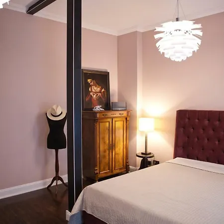 Camelot Appartement *